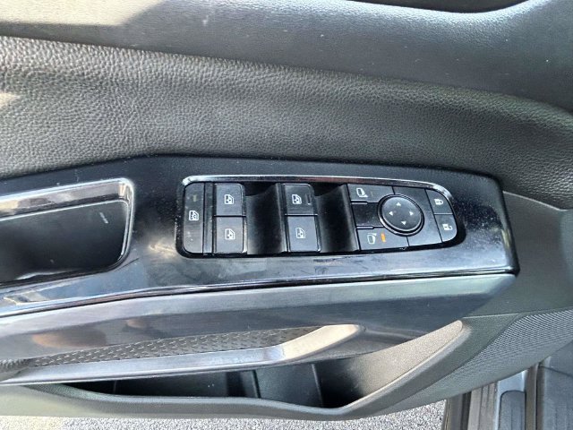 Used 2024 Nissan Pathfinder SL w/ SL Premium Package FWD image 23