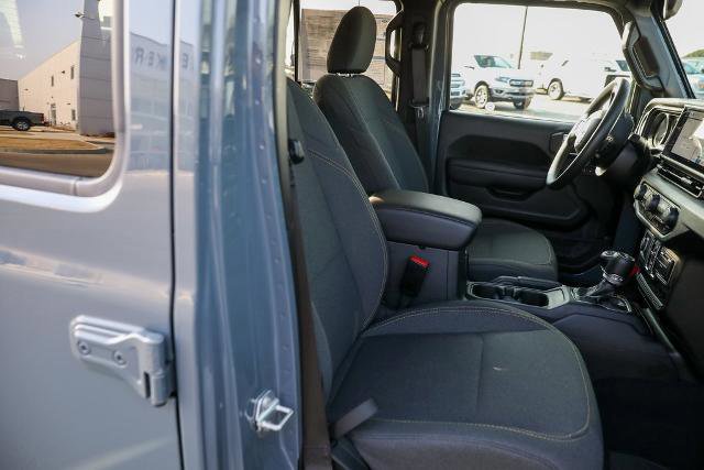 Used 2025 Jeep Wrangler Sport image 28