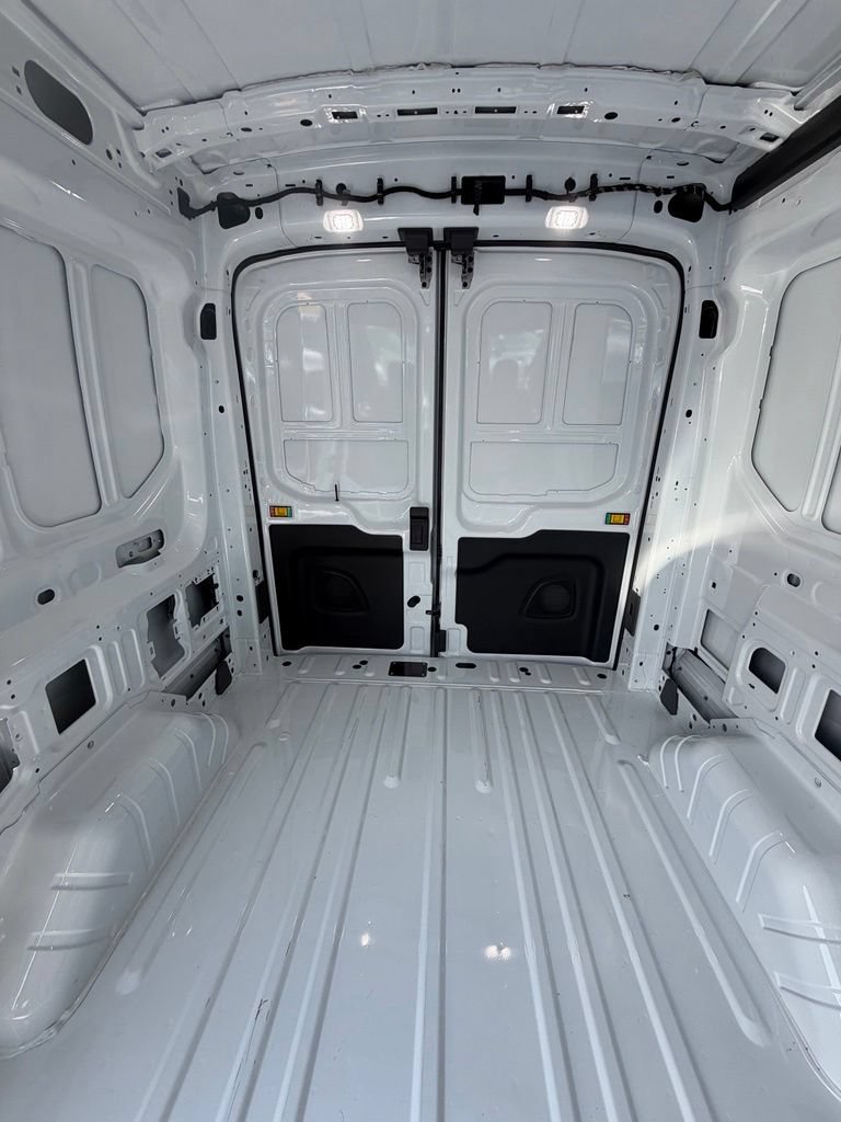 Certified 2026 Ford Transit 250 148 Medium Roof RWD image 22