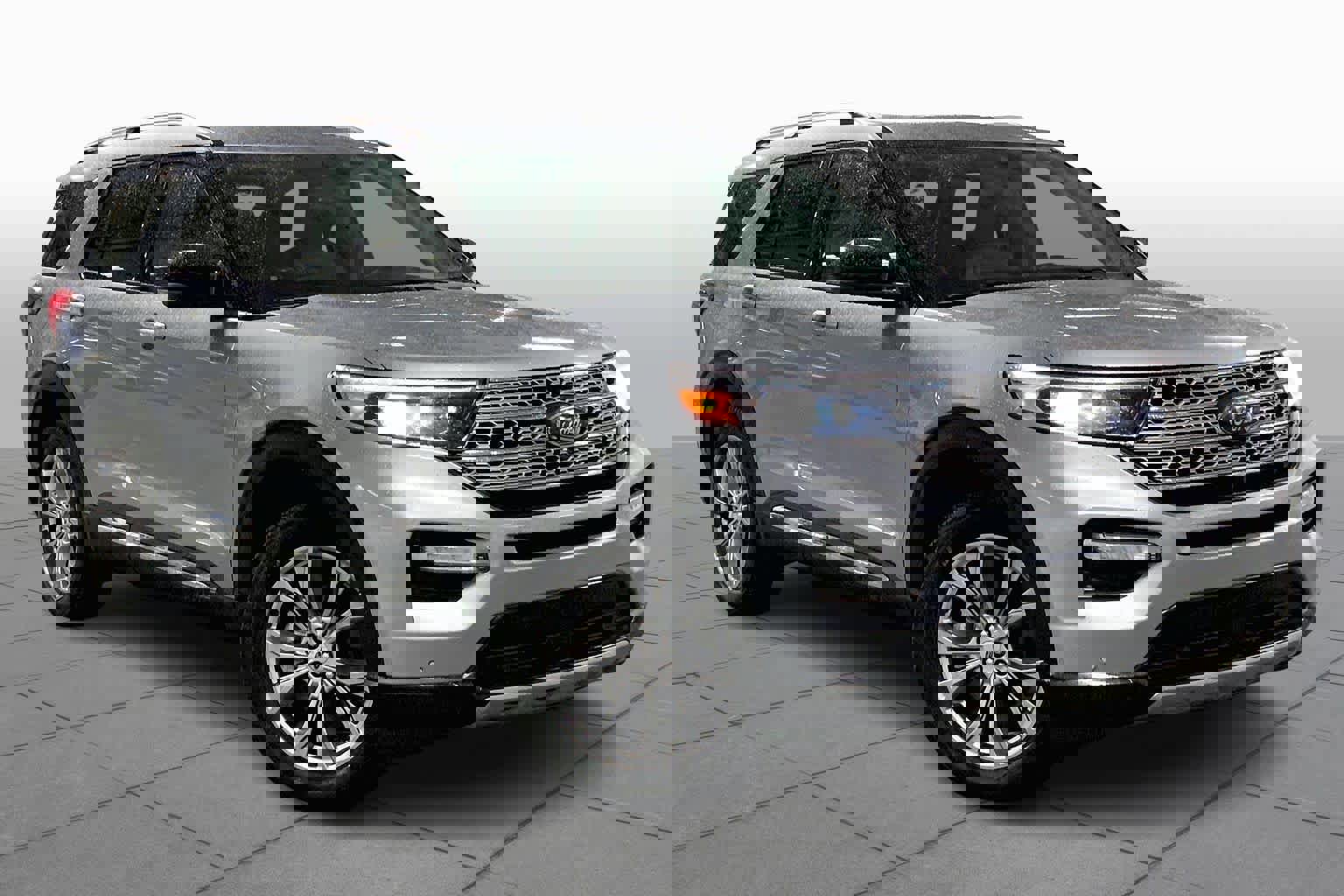 Certified 2022 Ford Explorer Limited w/ Equipment Group 301A image 2