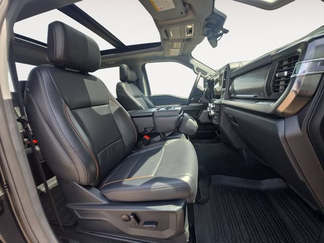 Certified 2025 Ford F350 Lariat w/ Black Appearance Package AWD/4WD image 15