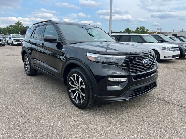 Certified 2024 Ford Explorer ST-Line w/ Class IV Trailer Tow Package AWD/4WD image 3