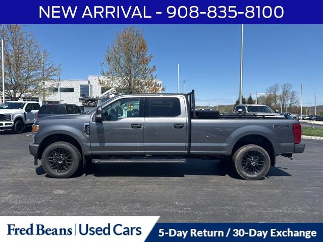 Certified 2022 Ford F350 XLT w/ Black Appearance Package AWD/4WD image 4