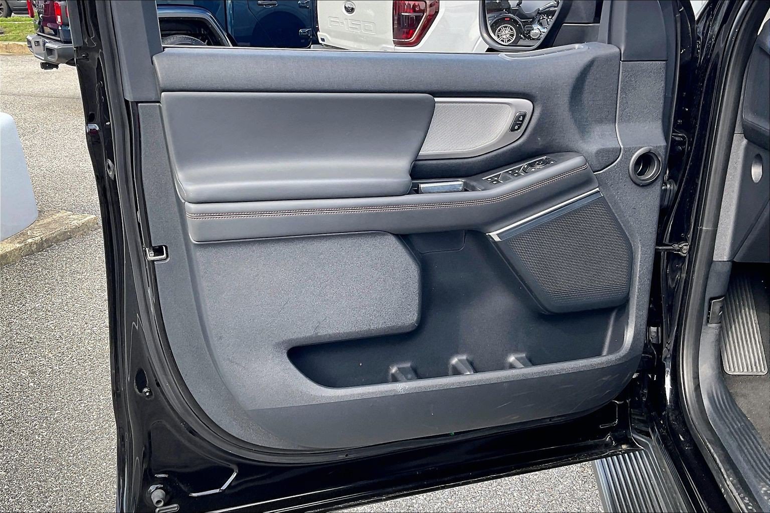 Certified 2025 Ford Expedition Max Active AWD/4WD image 23