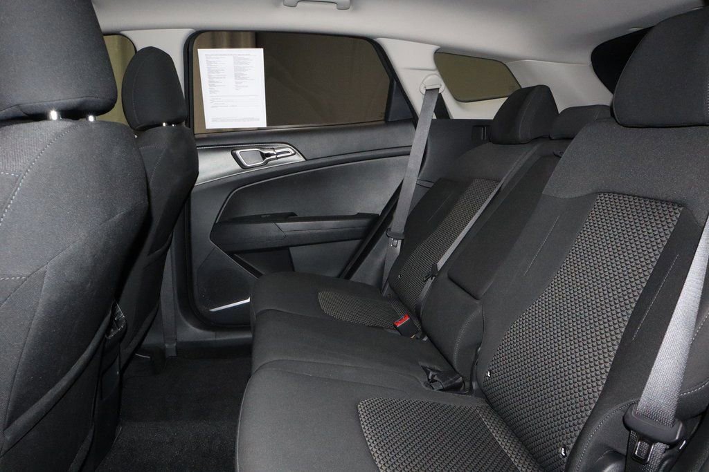 Used 2023 Kia Sportage LX image 22