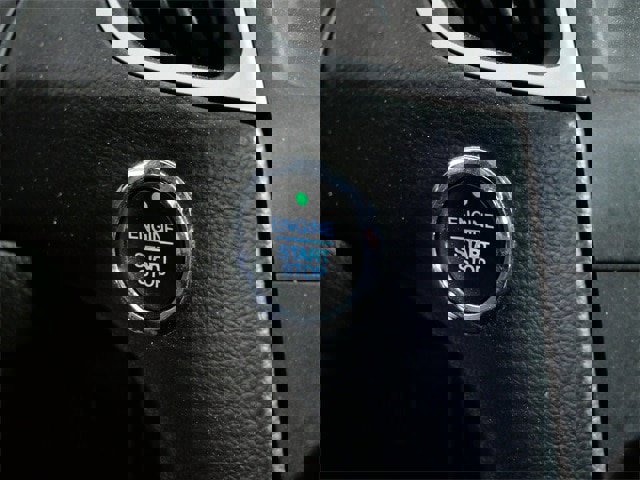 Certified 2017 Ford Edge SEL w/ Equipment Group 201A image 21