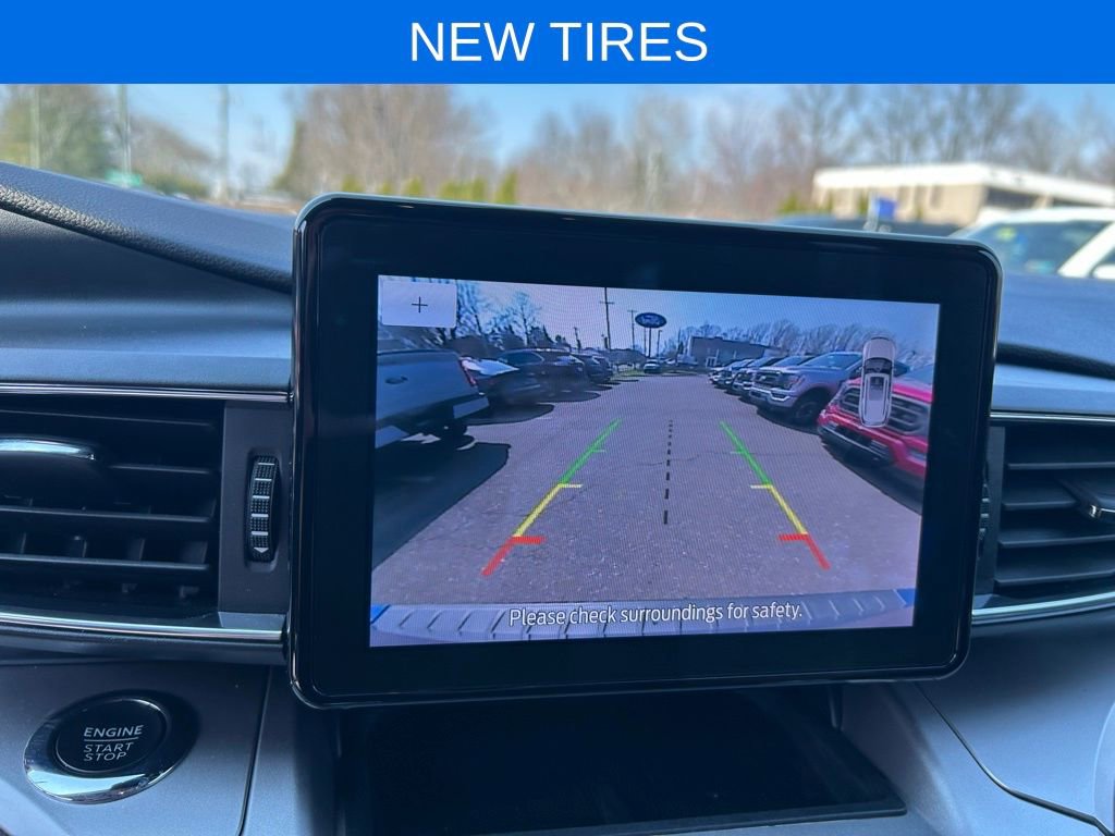 Certified 2022 Ford Explorer XLT w/ Equipment Group 202A AWD/4WD image 25