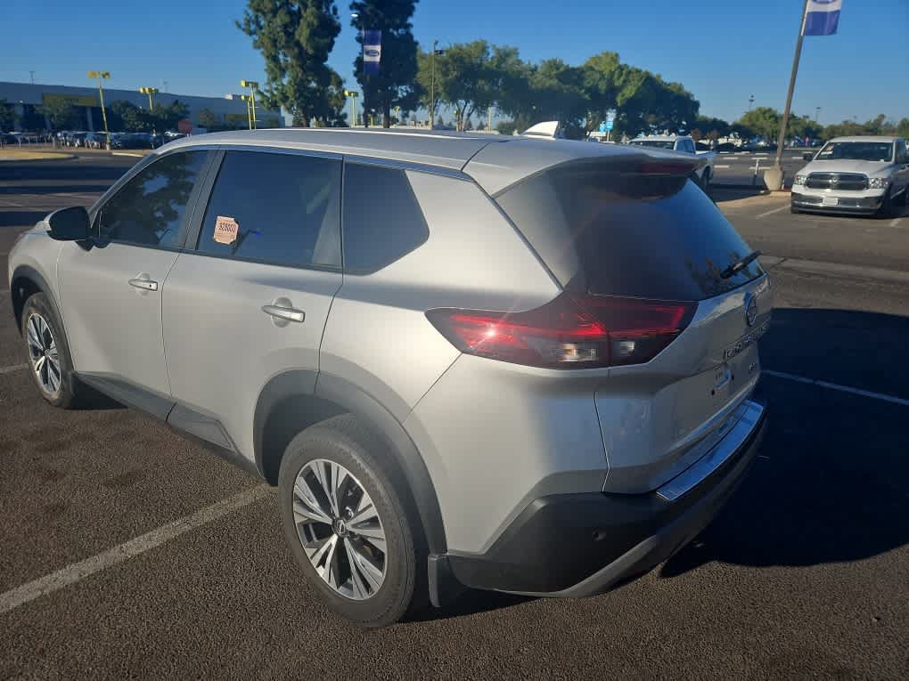 Used 2023 Nissan Rogue SV AWD/4WD image 5