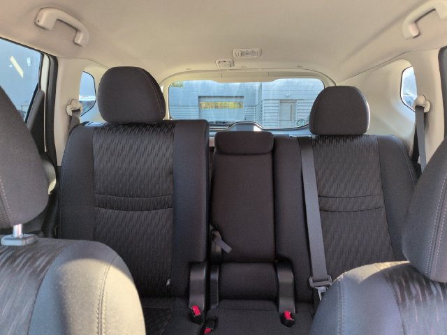 Used 2018 Nissan Rogue SV AWD/4WD image 48