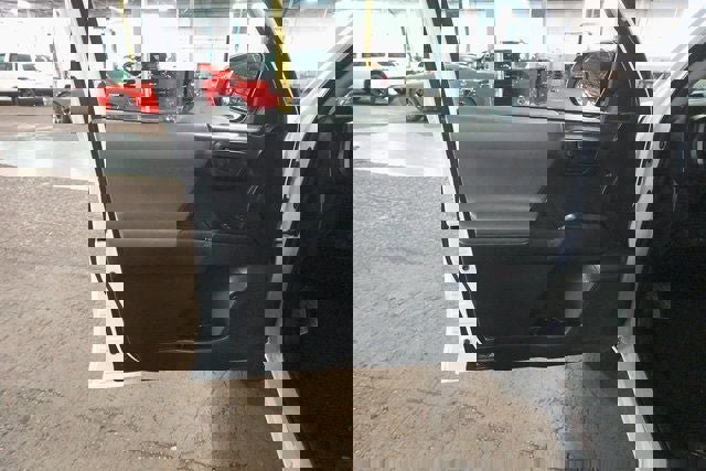 Used 2019 Toyota Tacoma SR image 7