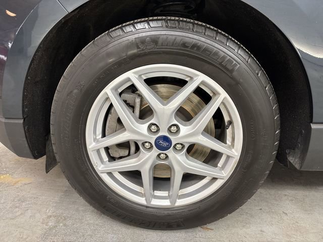 Certified 2022 Ford Edge SEL w/ Convenience Package image 2