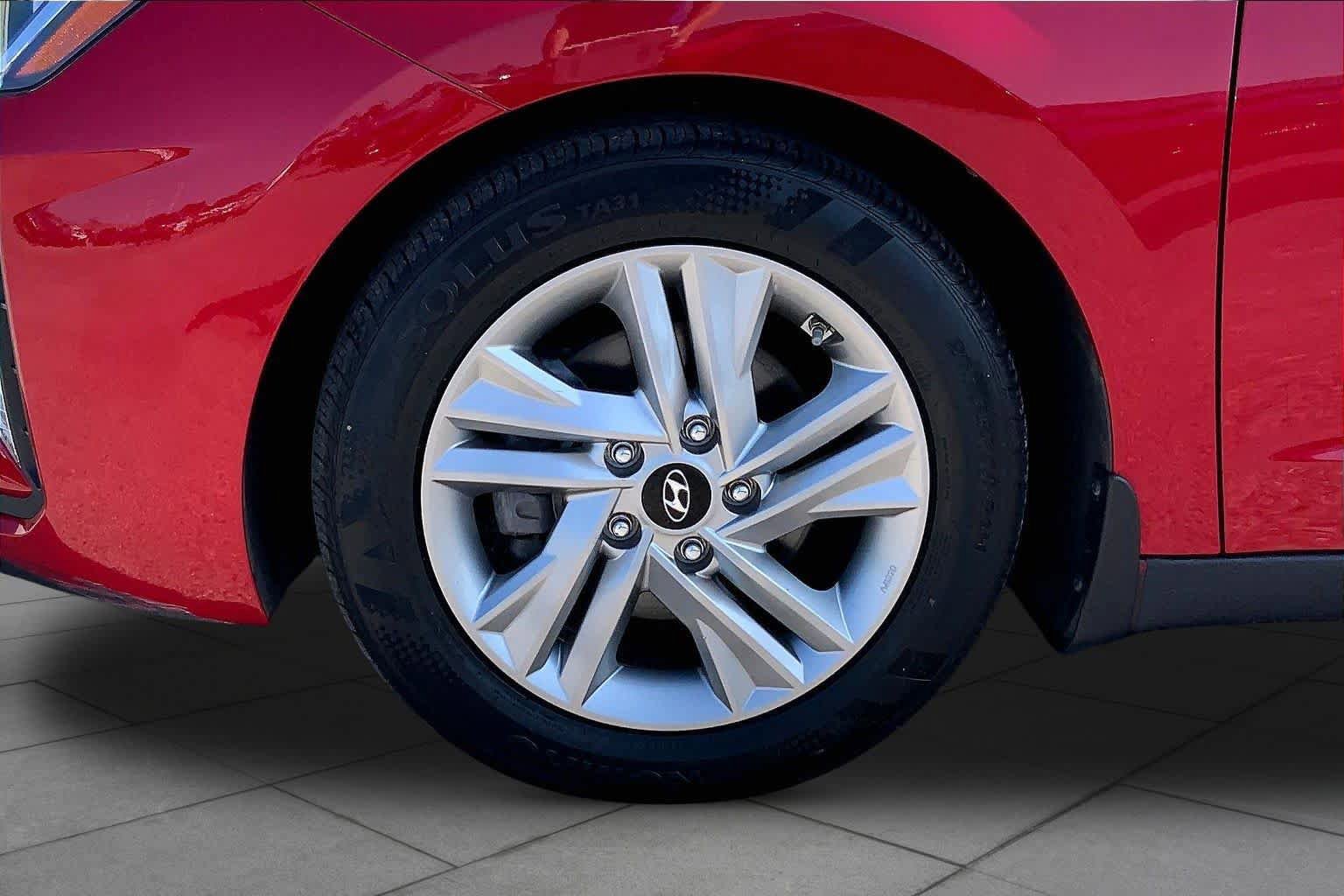 Used 2020 Hyundai Elantra Value Edition FWD image 10