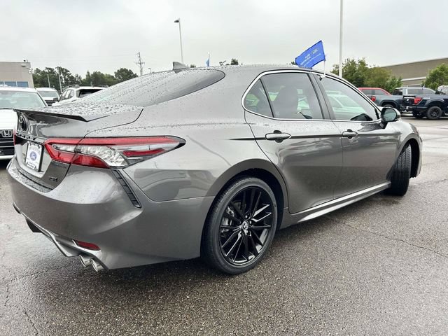 Used 2023 Toyota Camry XSE FWD image 3