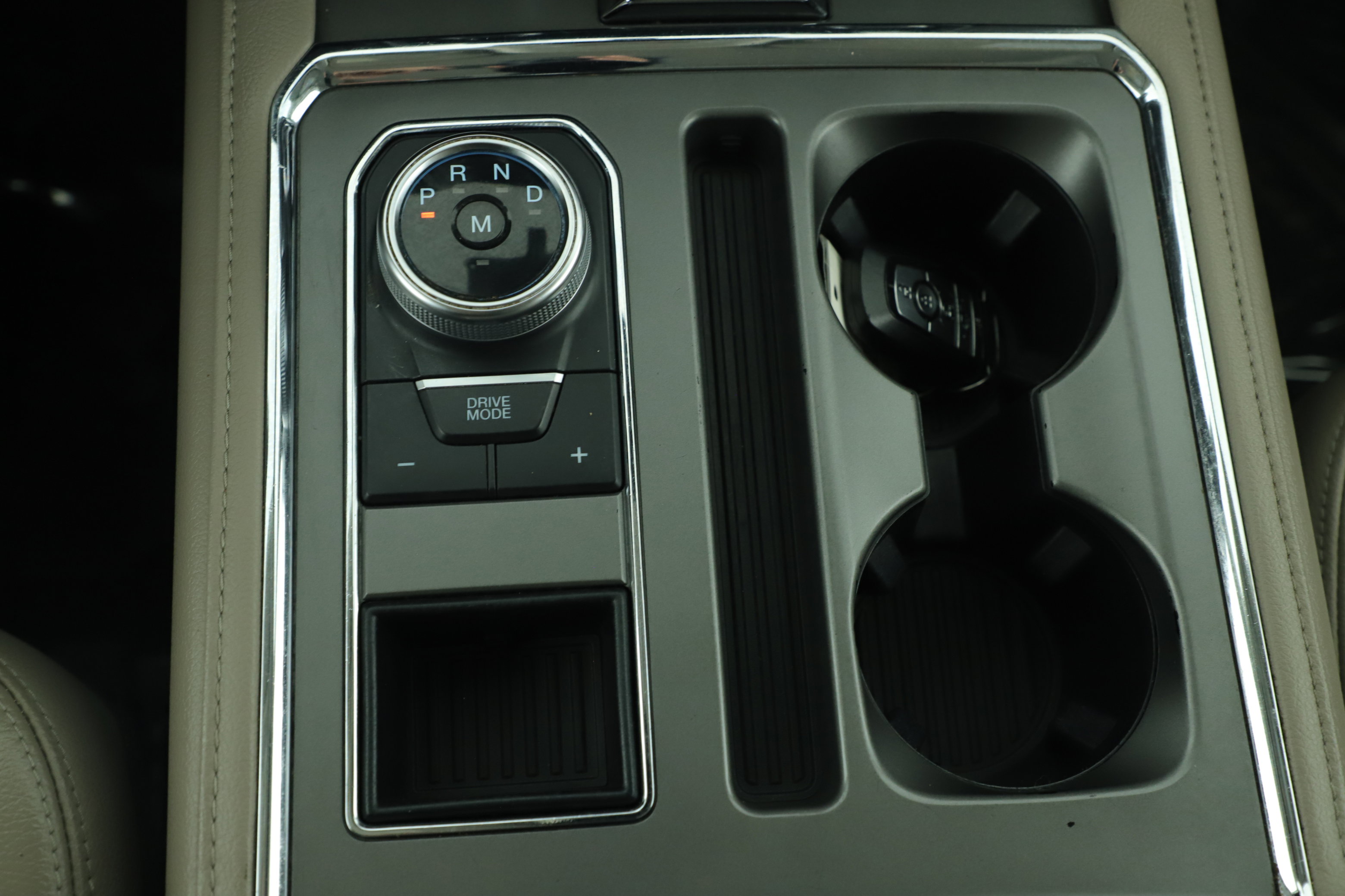 Certified 2021 Ford Expedition Max XLT image 5