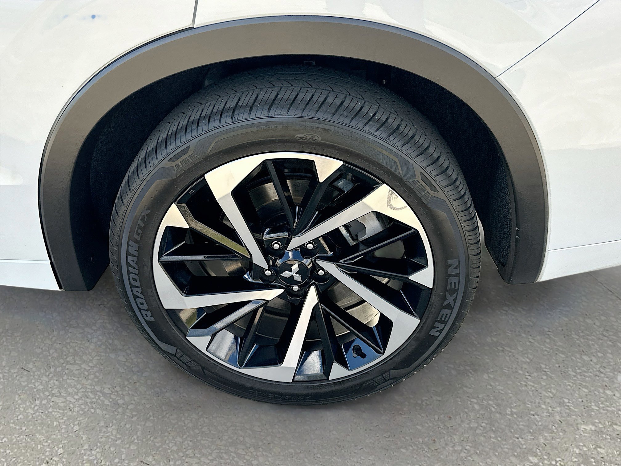 Used 2024 Mitsubishi Outlander SEL Black Edition image 33