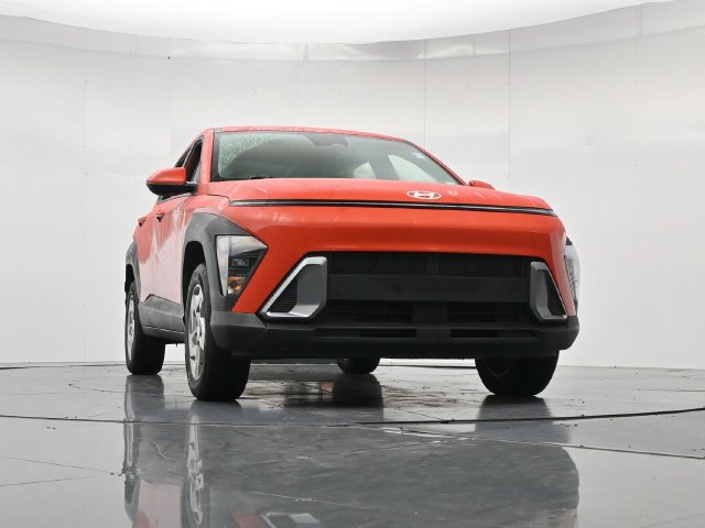 Used 2025 Hyundai Kona SE AWD/4WD image 32