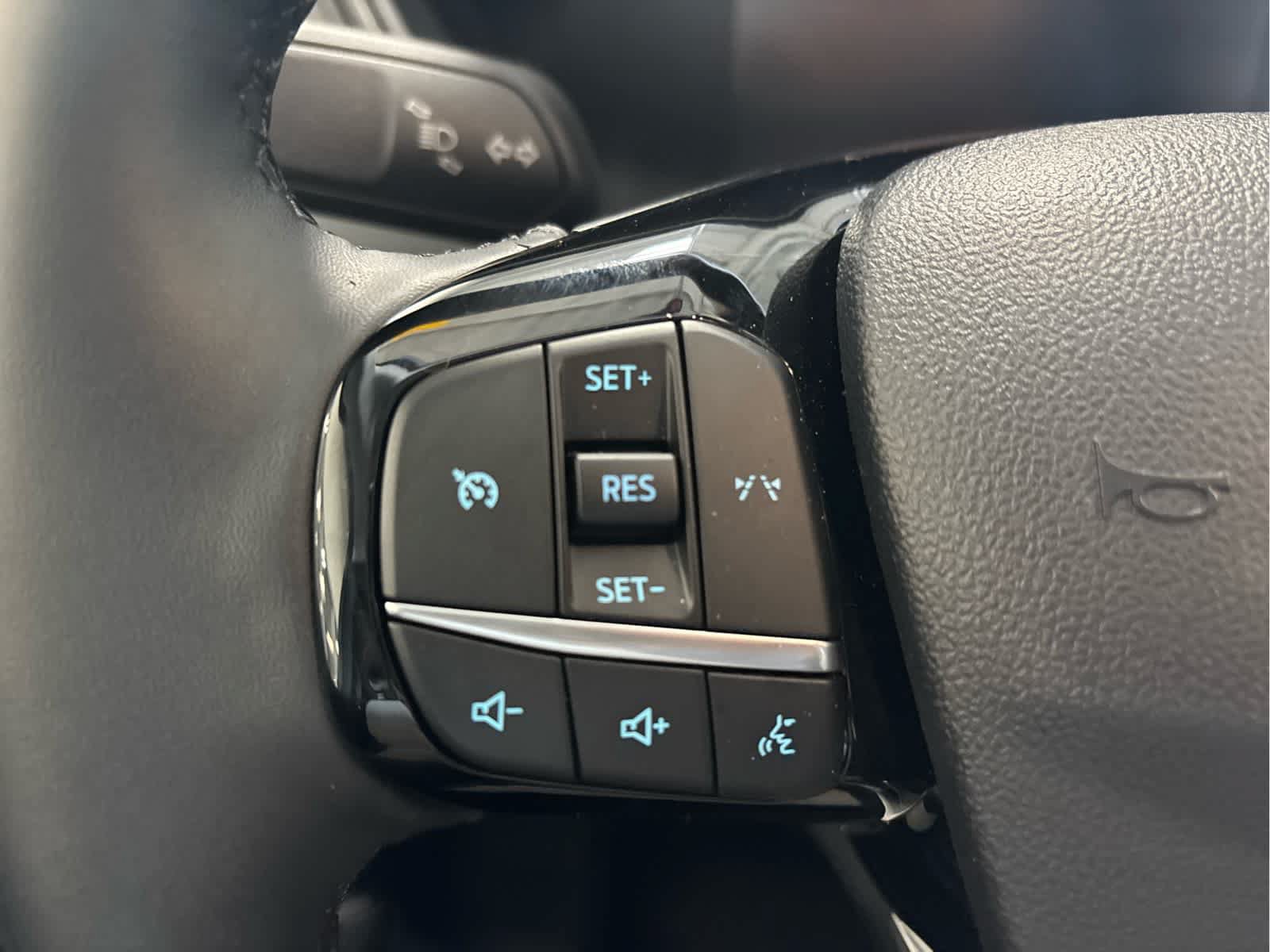 Certified 2025 Ford Escape Active w/ Cold Weather Package AWD/4WD image 16