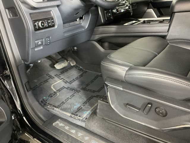 Certified 2025 Ford F450 Platinum w/ FX4 Off-Road Package AWD/4WD image 19