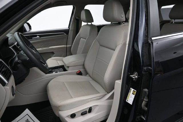 Used 2023 Volkswagen Atlas SE w/ Panoramic Sunroof Package FWD image 10