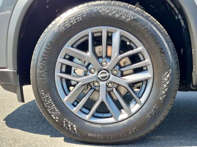 Used 2026 Nissan Rogue SV AWD/4WD image 6