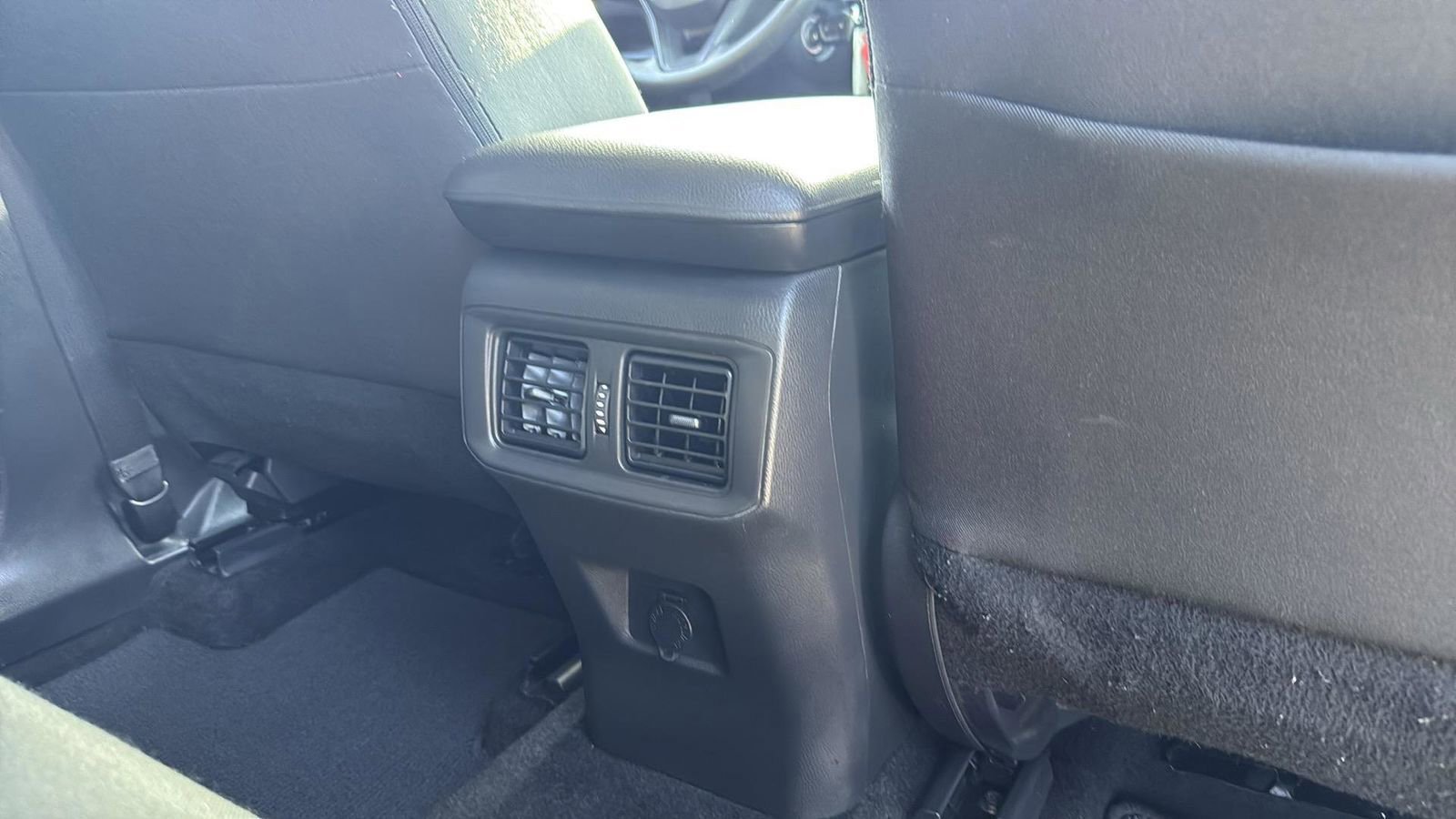 Used 2024 Toyota RAV4 LE image 28