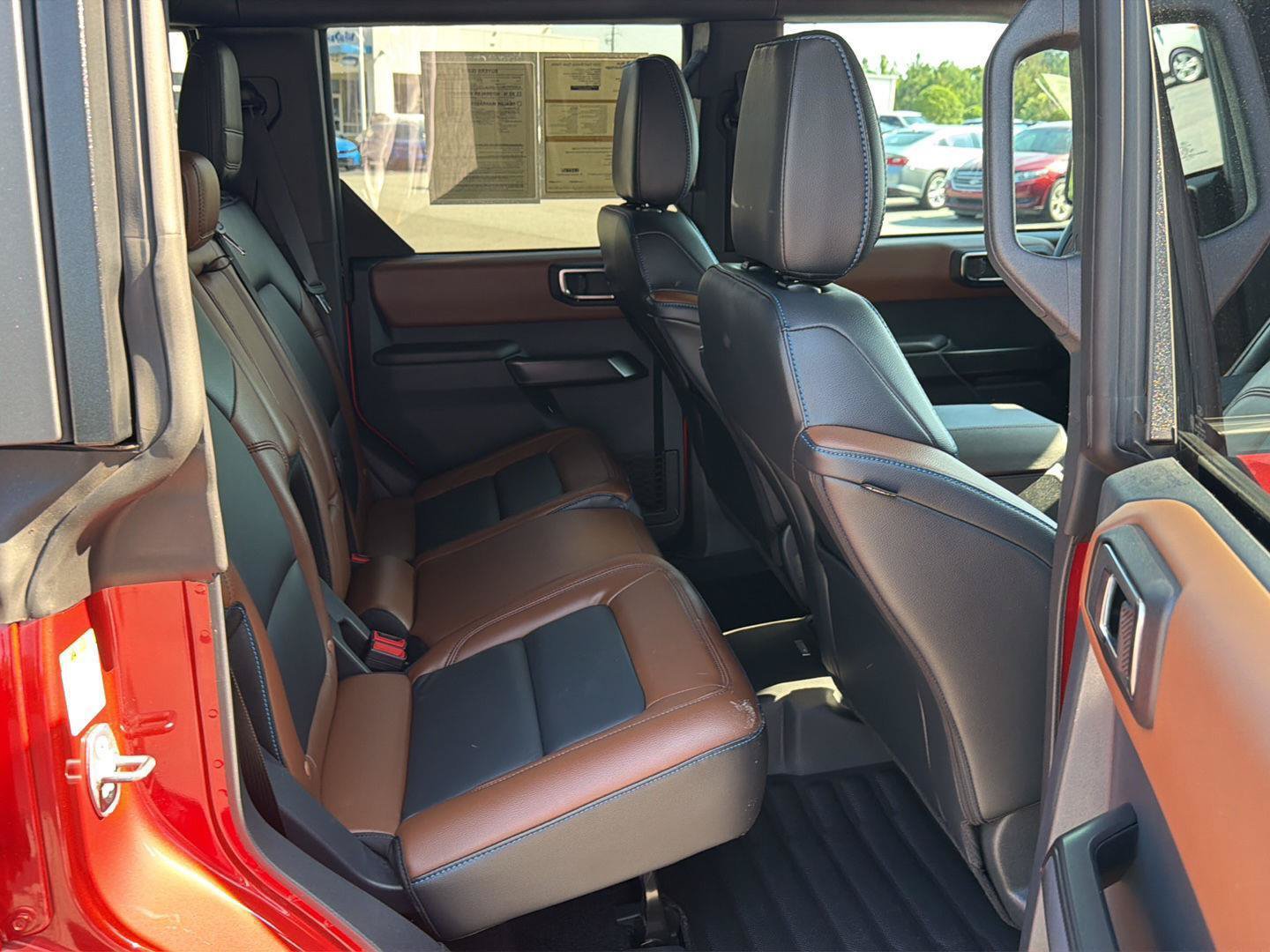 Certified 2024 Ford Bronco Outer Banks AWD/4WD image 12