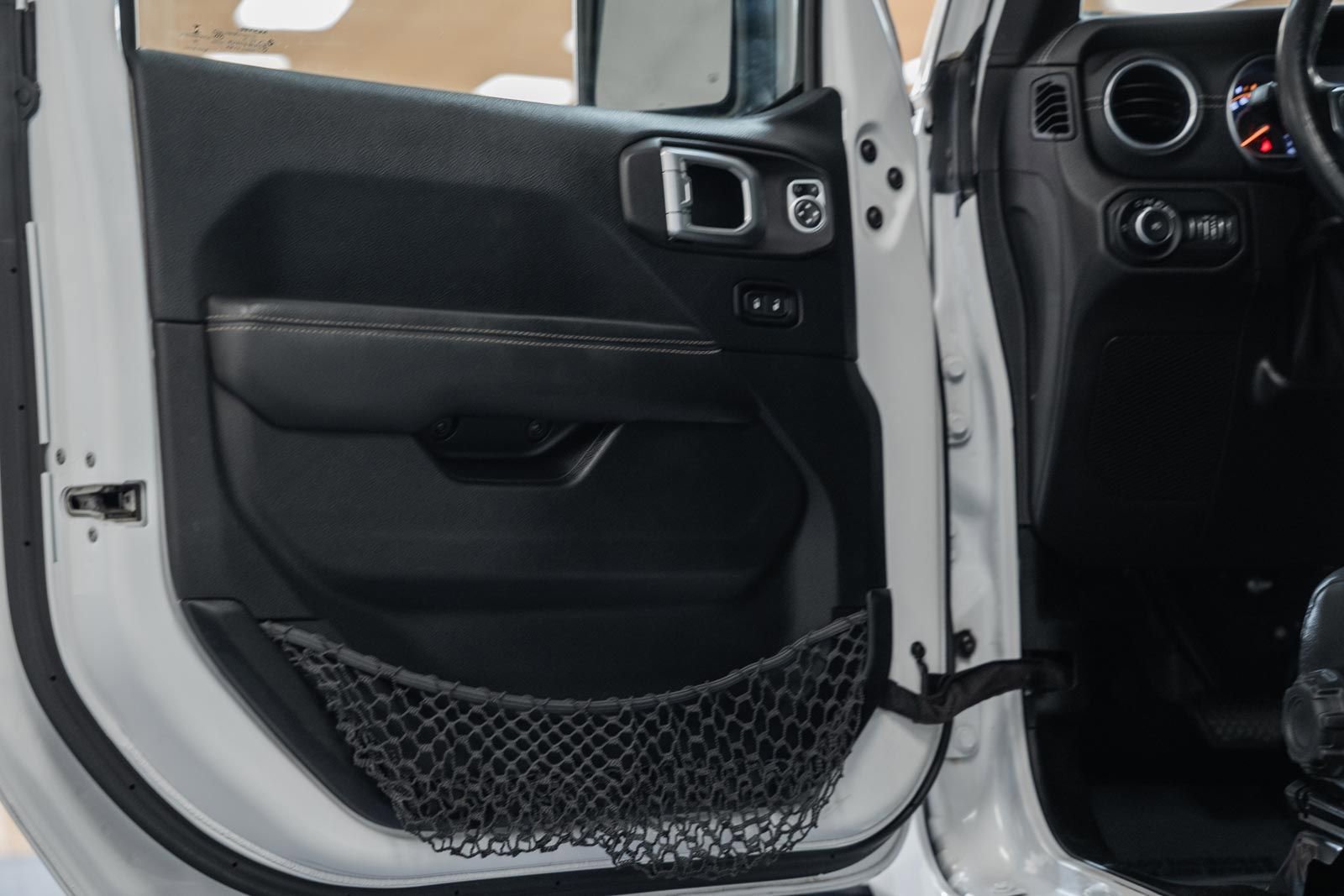 Used 2019 Jeep Wrangler Unlimited Sahara w/ Quick Order Package 24M Moab image 42