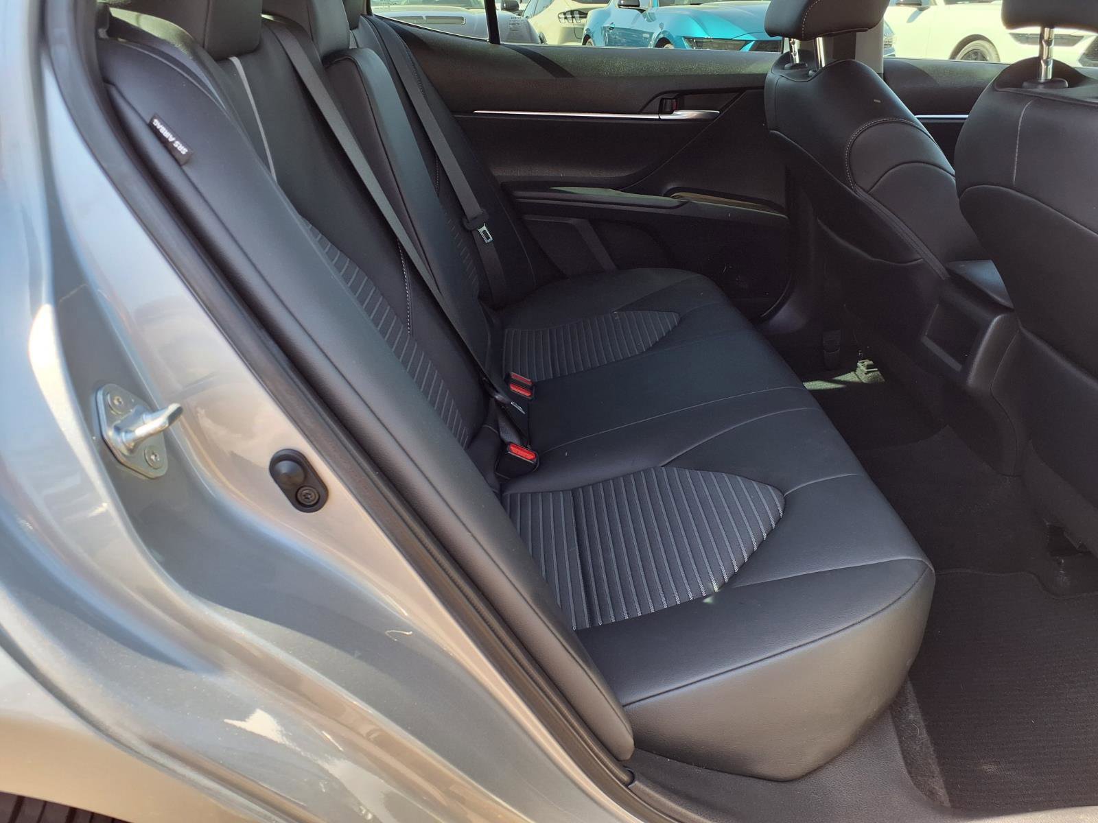Used 2022 Toyota Camry SE w/ Convenience Package FWD image 14