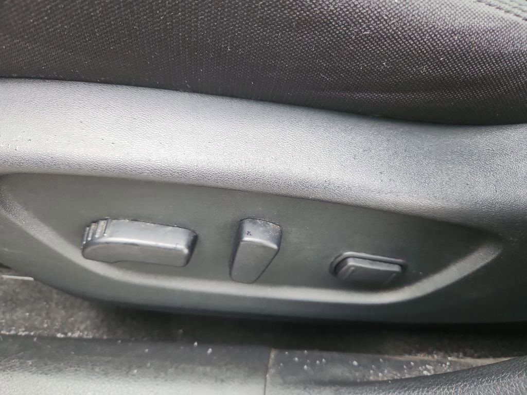 Used 2019 Nissan Rogue SV image 25