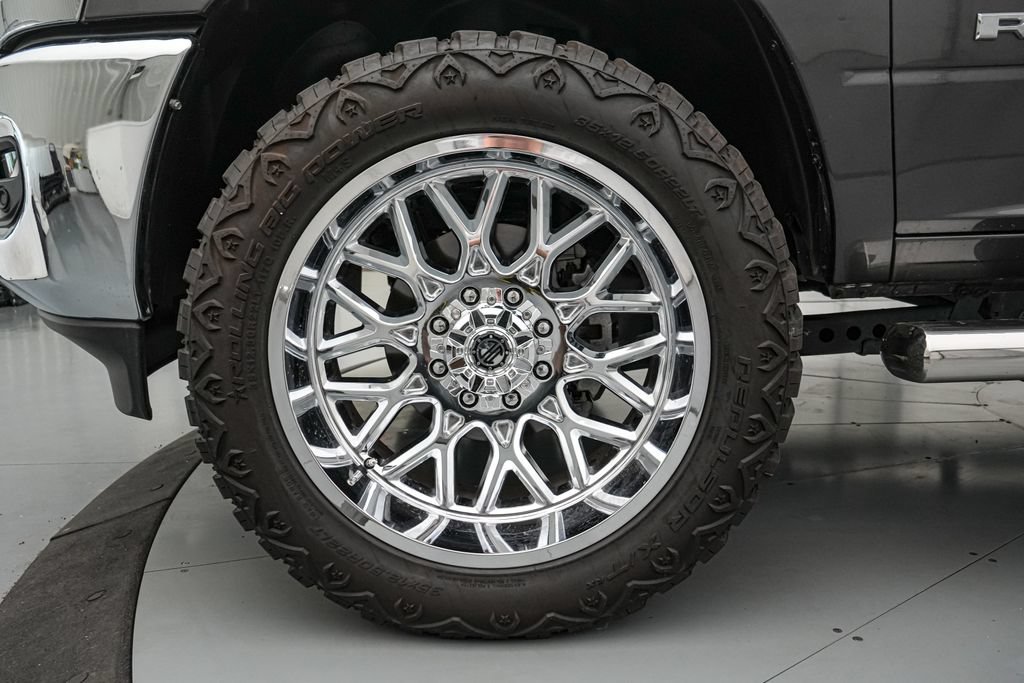 Used 2025 RAM 2500 Laramie AWD/4WD image 11