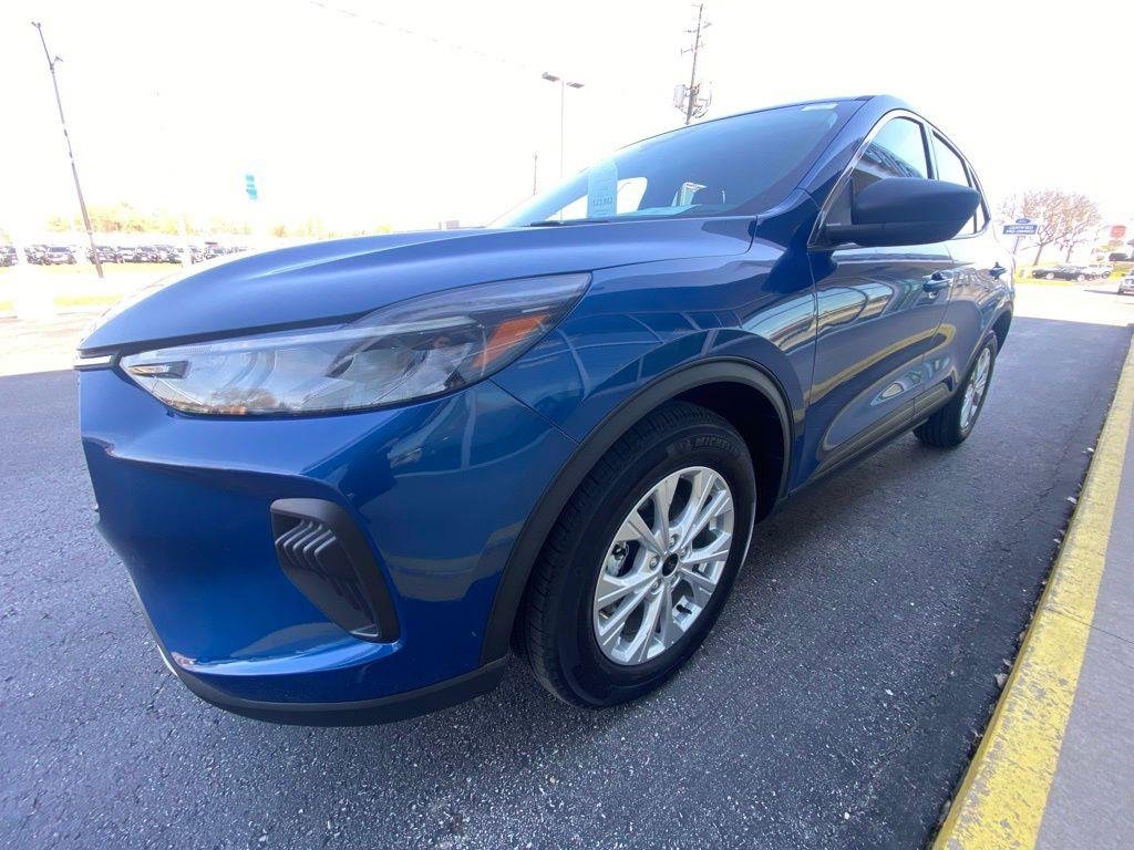 Certified 2023 Ford Escape Active w/ Cold Weather Package FWD image 9
