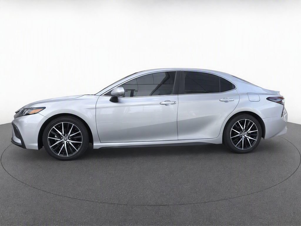 Used 2024 Toyota Camry SE w/ Convenience Package FWD image 8