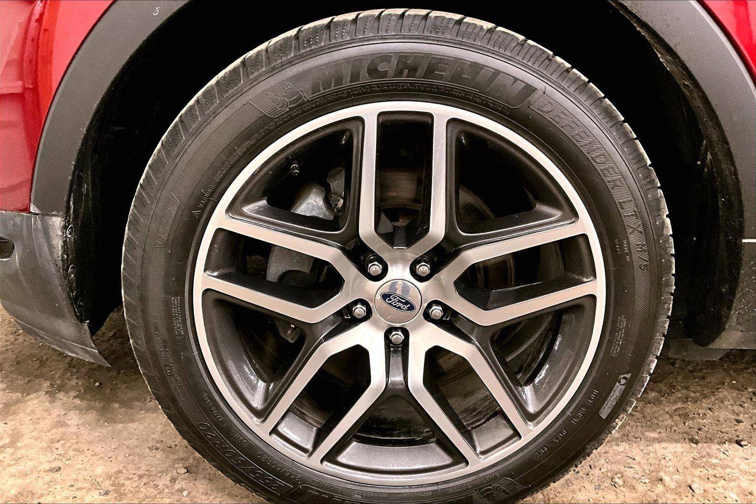 Certified 2018 Ford Explorer Sport w/ Equipment Group 401A image 10