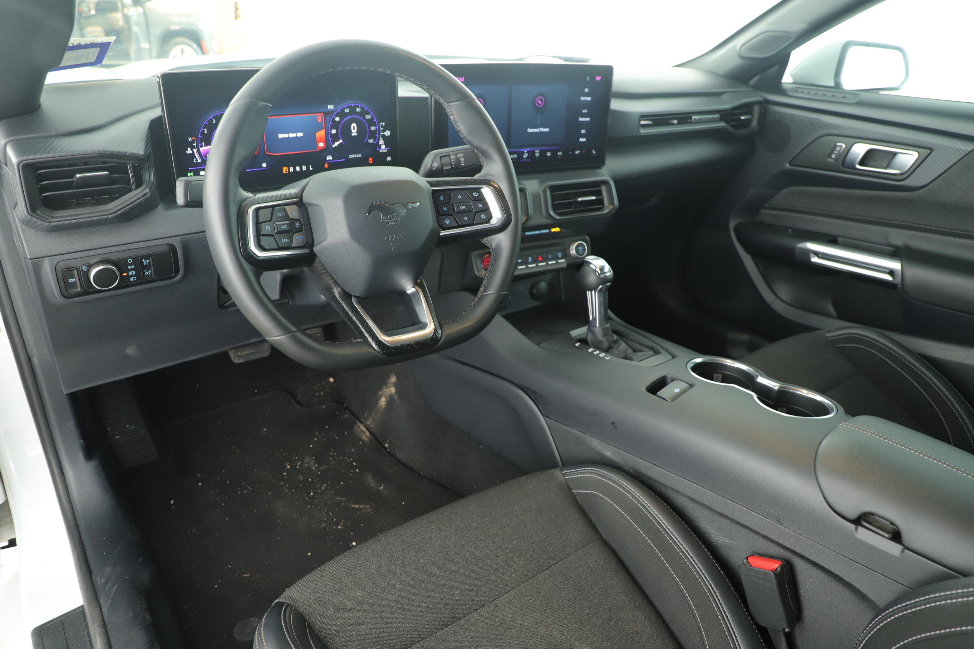 Certified 2024 Ford Mustang Coupe RWD image 9