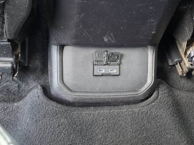 Used 2022 Toyota Highlander XLE FWD image 18