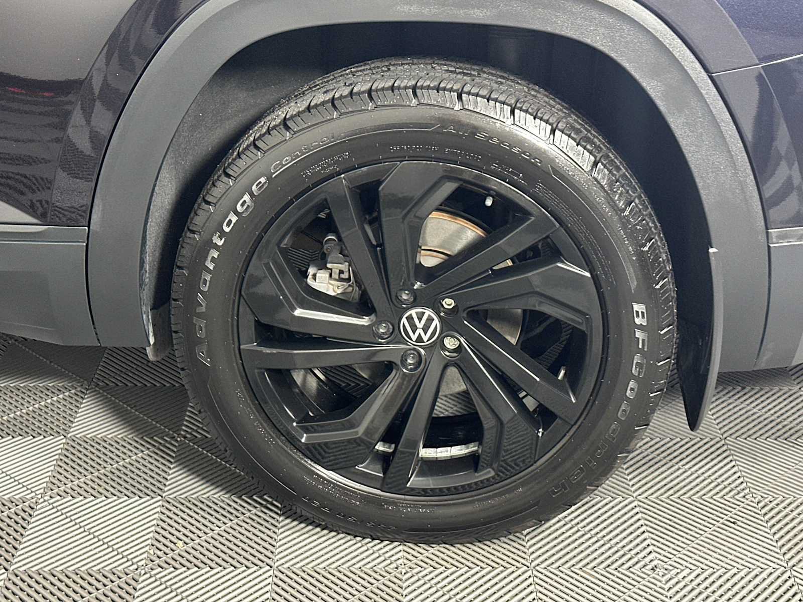 Used 2022 Volkswagen Atlas SE w/ Black Wheel Package AWD/4WD image 21