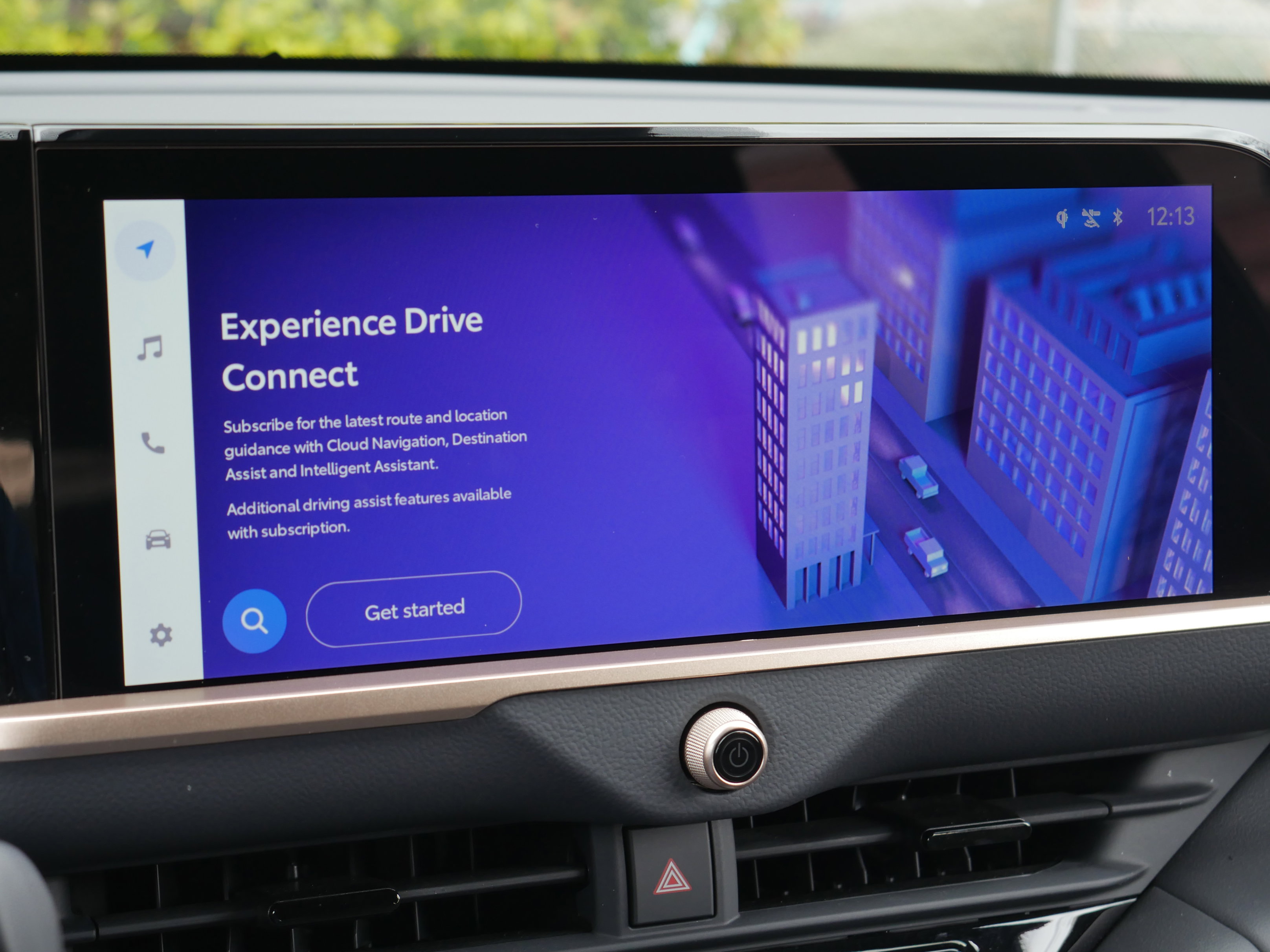 Used 2025 Toyota Crown Signia w/ Advanced Technology Package image 12