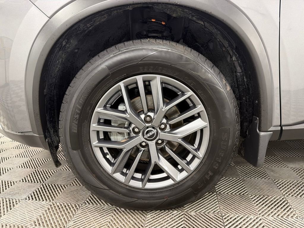 Used 2023 Nissan Rogue S image 13