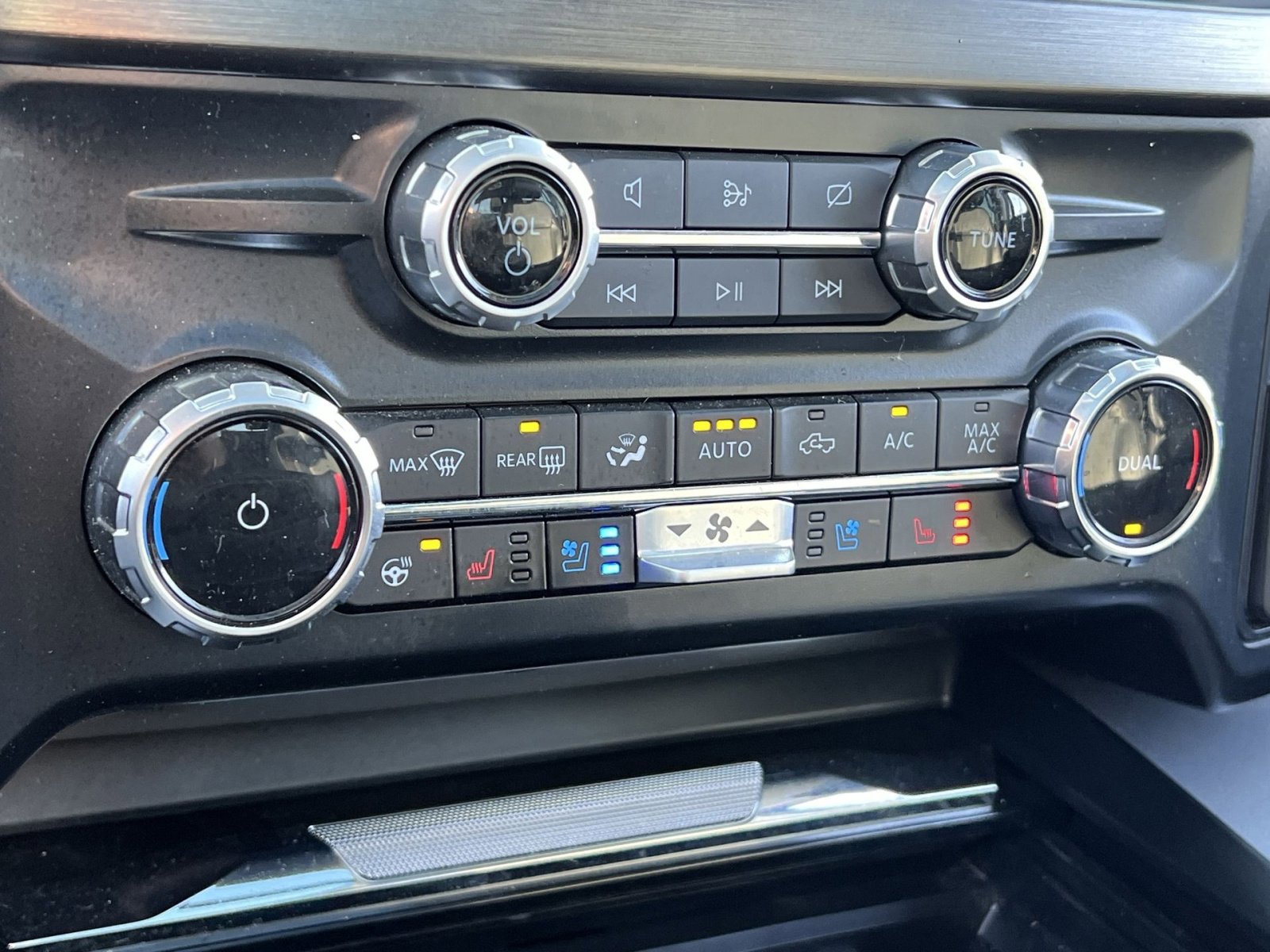 Certified 2024 Ford F250 Lariat w/ Lariat Ultimate Package image 21