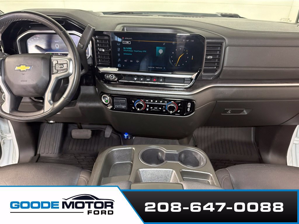 Used 2024 Chevrolet Silverado 3500 LTZ AWD/4WD image 18