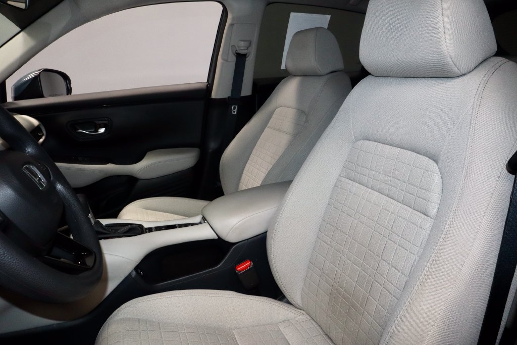 Used 2024 Honda HR-V LX image 25