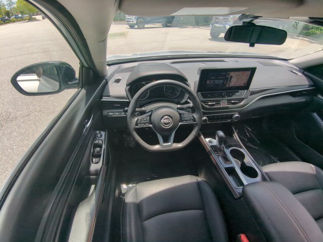 Used 2023 Nissan Altima 2.5 SR w/ SR Premium Package FWD image 24