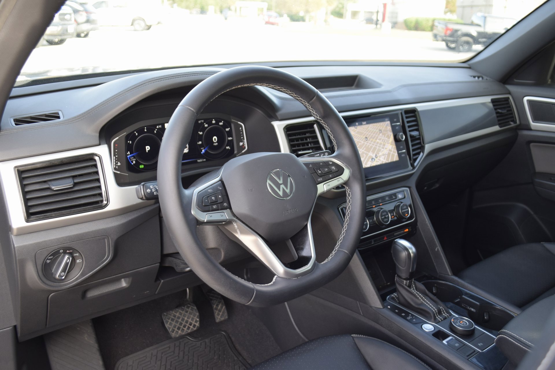 Used 2023 Volkswagen Atlas Cross Sport SEL image 19