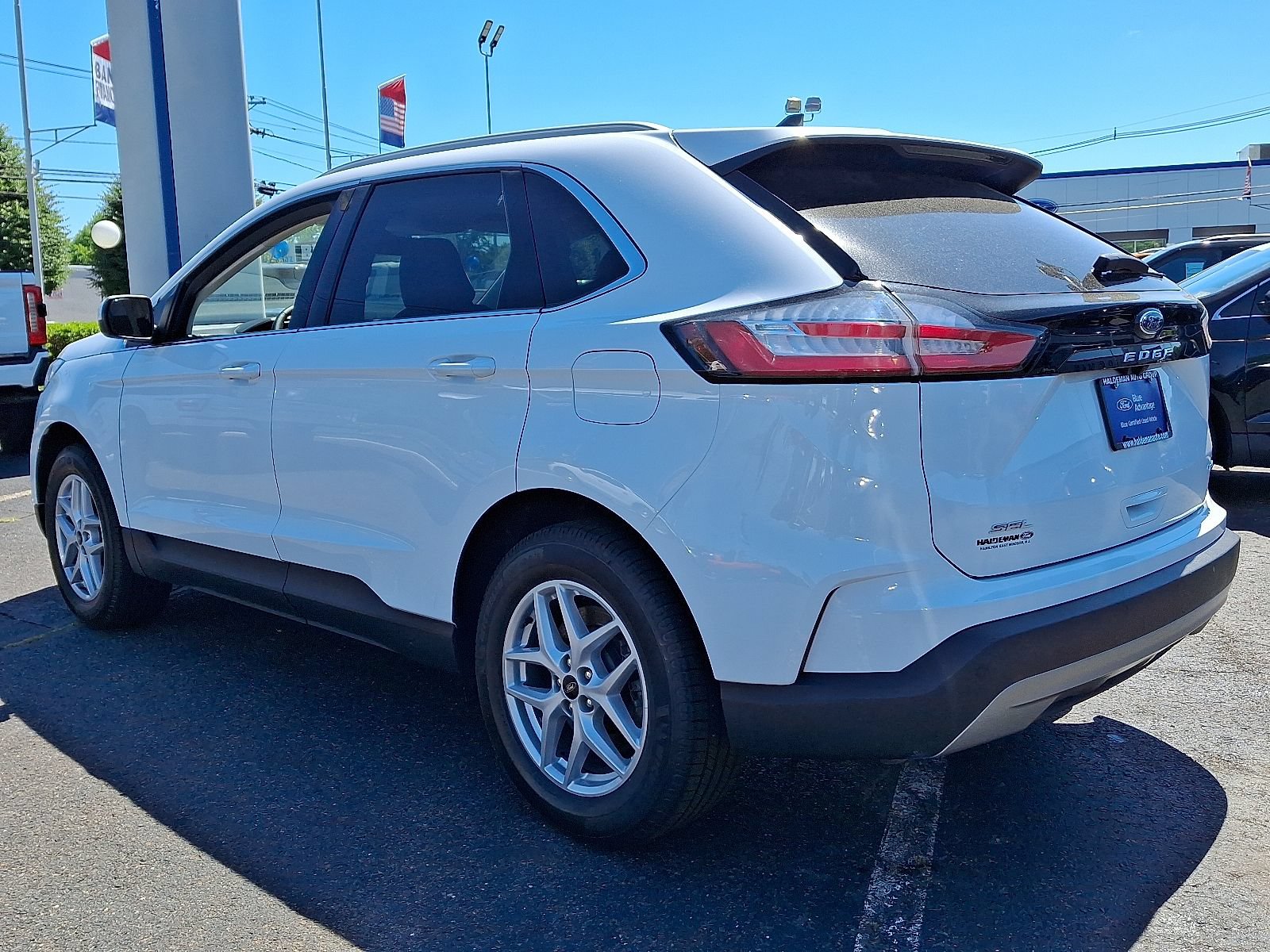 Certified 2023 Ford Edge SEL w/ Convenience Package AWD/4WD image 4