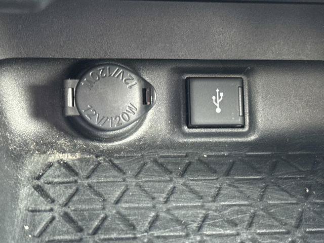 Used 2021 Toyota RAV4 LE AWD/4WD image 22
