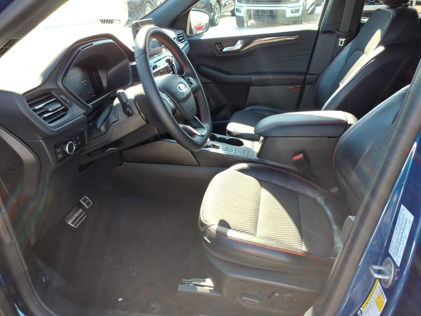 Certified 2023 Ford Escape ST-Line w/ Equipment Group 301A FWD image 11