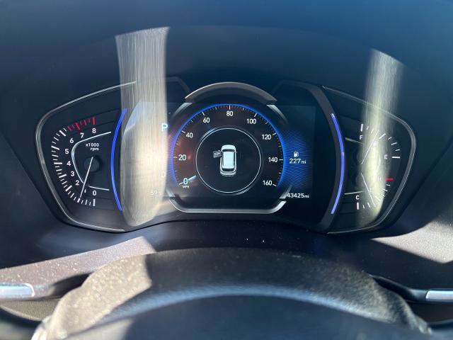 Used 2019 Hyundai Santa Fe AWD image 22