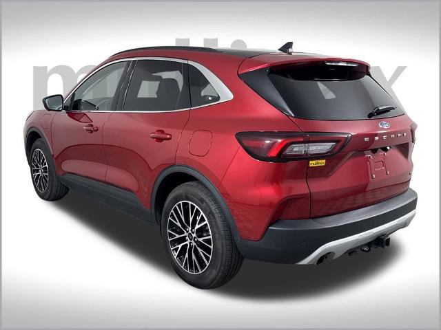 Certified 2025 Ford Escape SE w/ PHEV Premium Package image 12