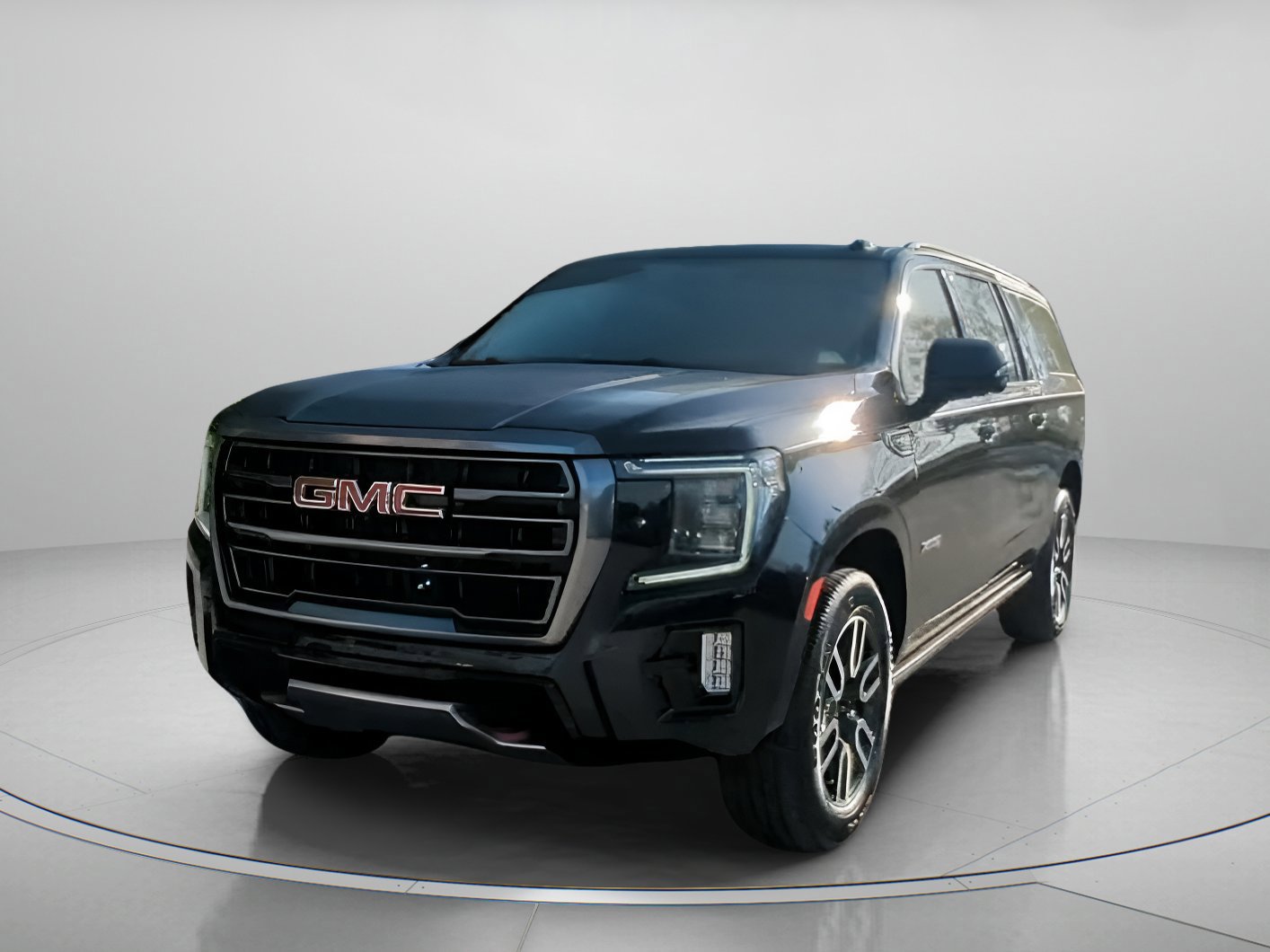 Used 2021 GMC Yukon XL AT4 w/ AT4 Premium Package image 3