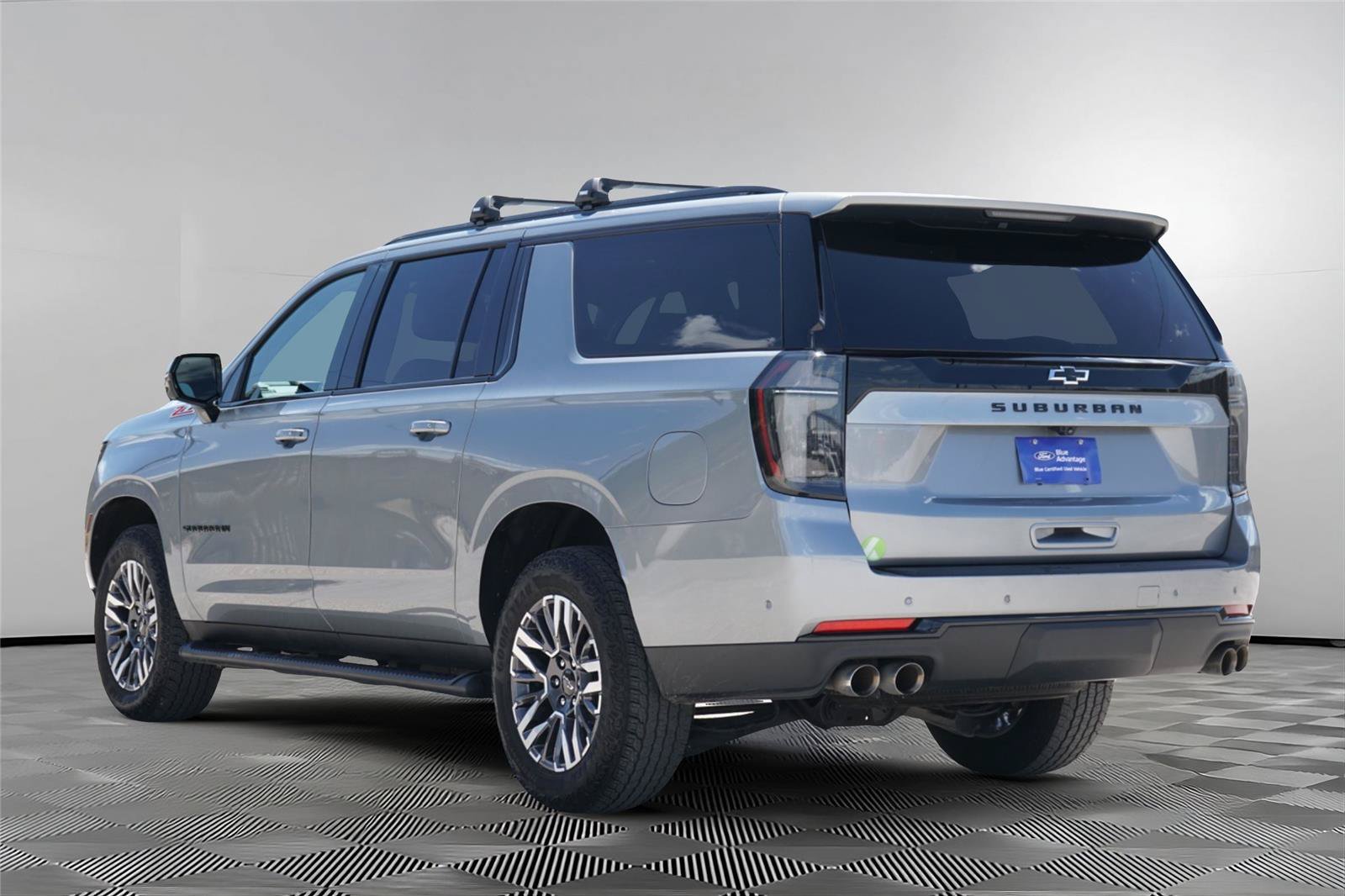 Used 2026 Chevrolet Suburban Z71 w/ Comfort Package AWD/4WD image 6